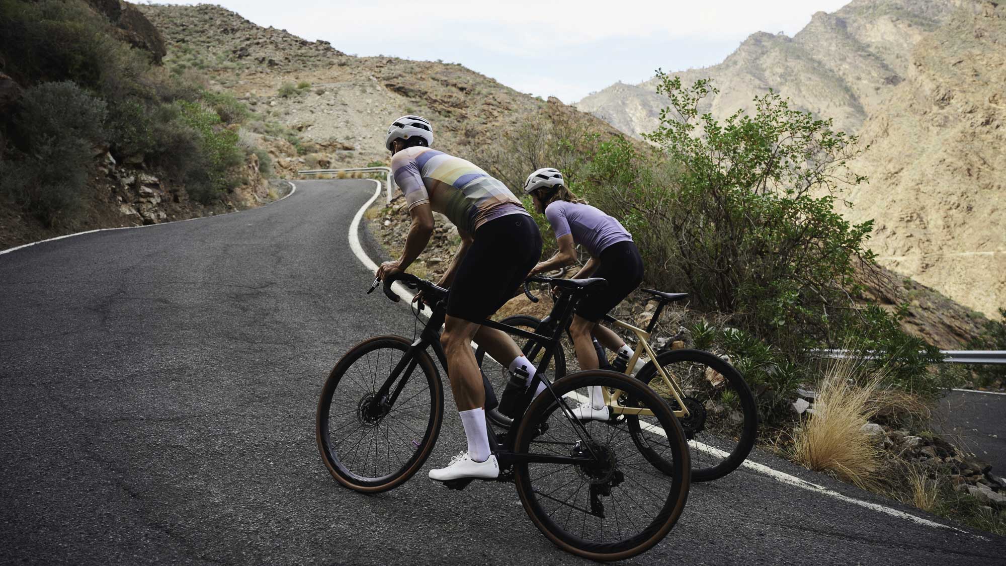 ウェア velocio Halftone Ultralight Jersey S Men's Halftone Ultralight Jersey | Velocio | Velocio Renewed